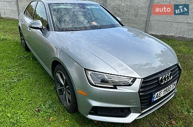 Седан Audi A4 2019 в Кам'янському
