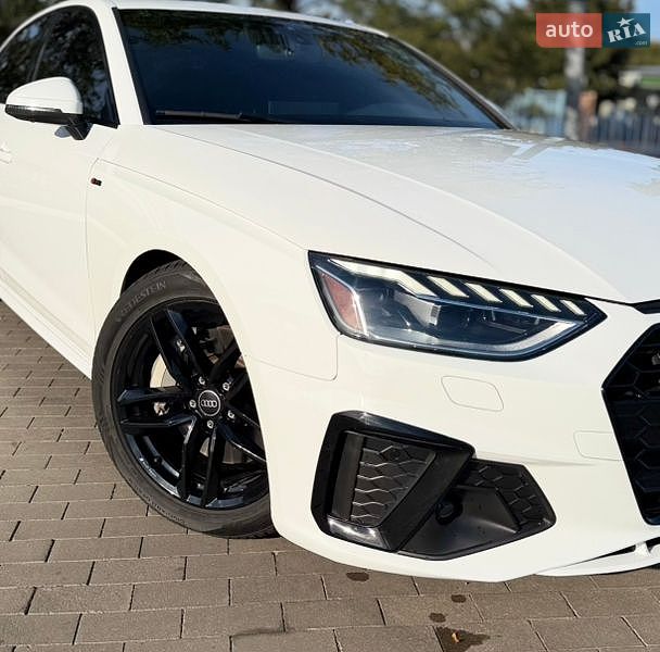 Седан Audi A4 2022 в Одесі