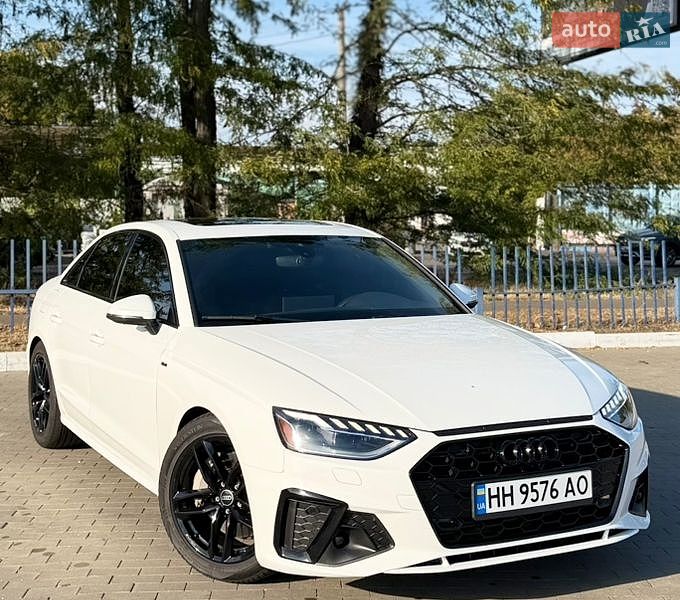 Седан Audi A4 2022 в Одесі