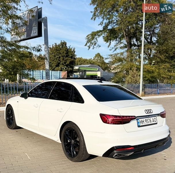 Седан Audi A4 2022 в Одесі