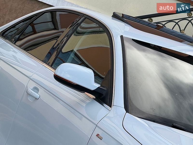 Седан Audi A4 2014 в Дрогобыче
