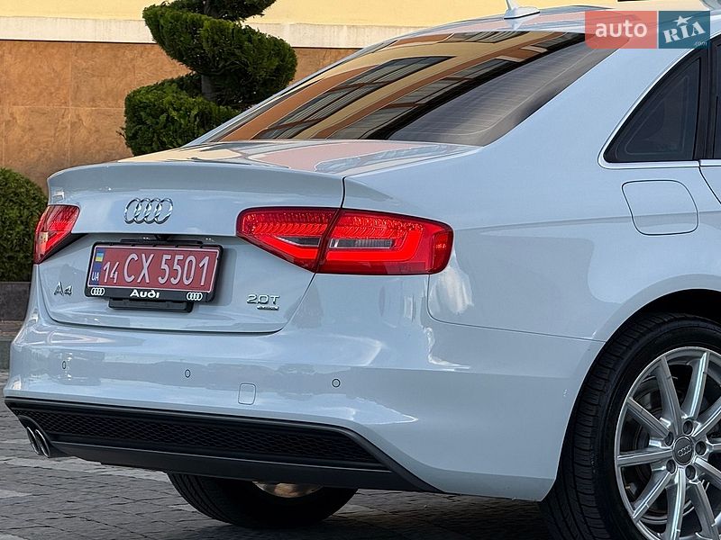 Седан Audi A4 2014 в Дрогобыче