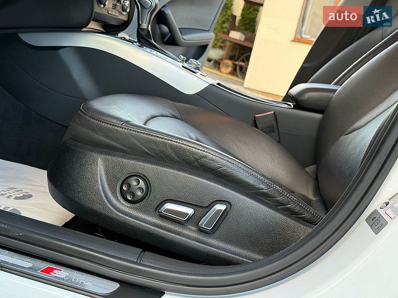 Седан Audi A4 2014 в Дрогобыче