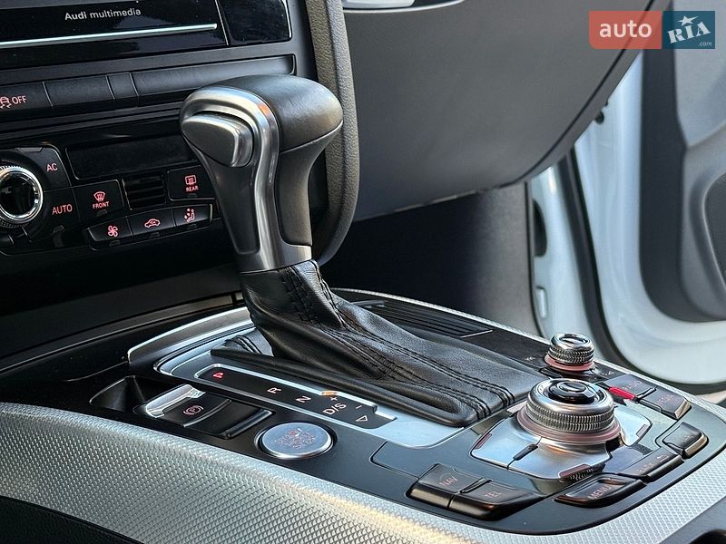 Седан Audi A4 2014 в Дрогобыче
