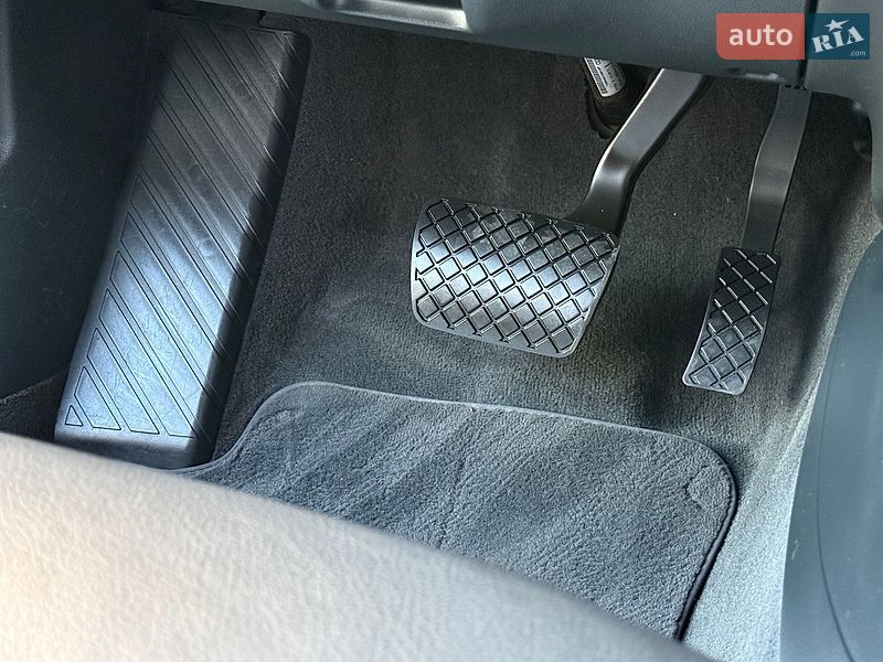 Седан Audi A4 2014 в Дрогобыче