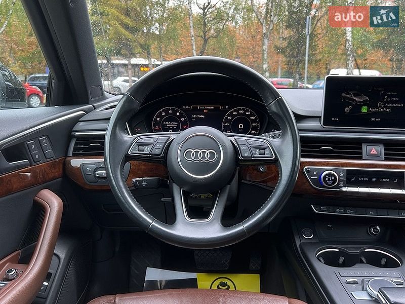Седан Audi A4 2018 в Львове