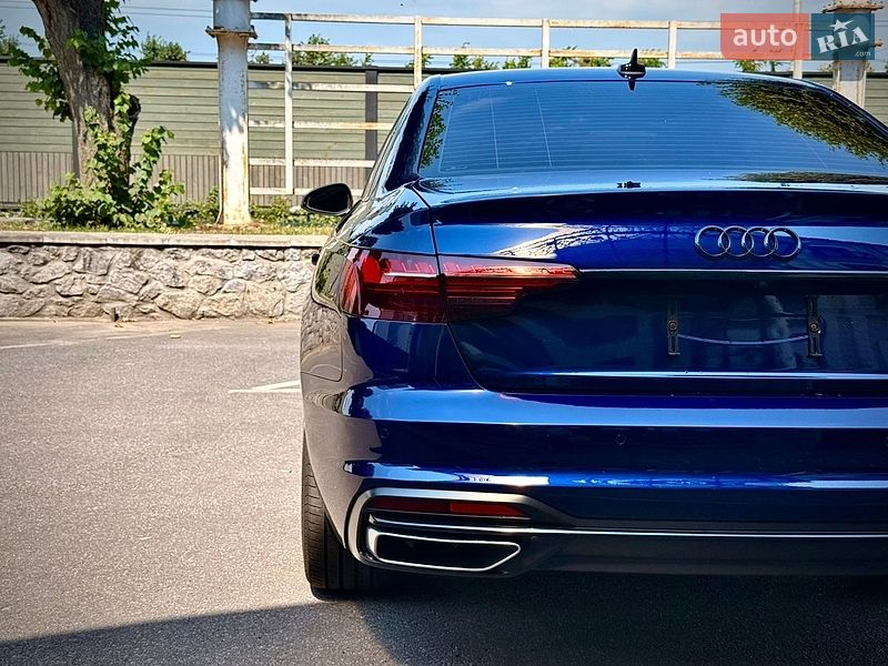 Седан Audi A4 2020 в Вінниці