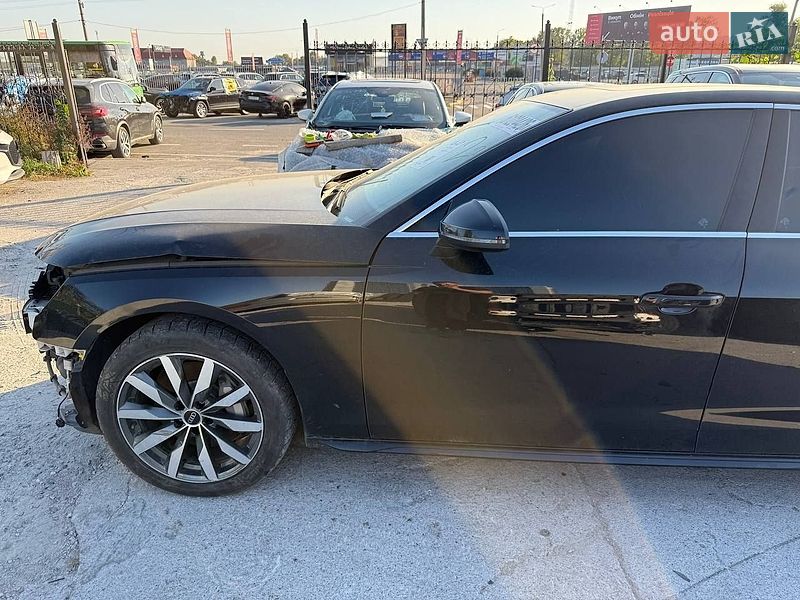 Седан Audi A4 2023 в Києві