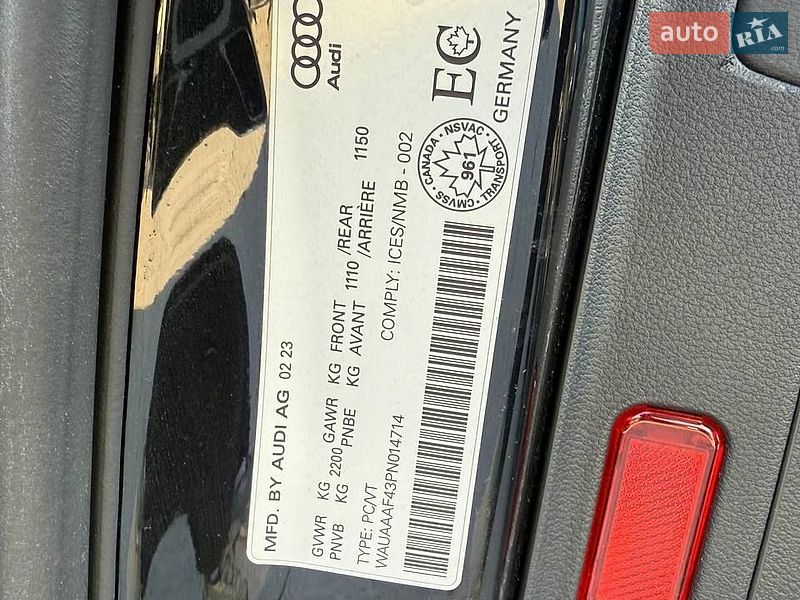 Седан Audi A4 2023 в Києві