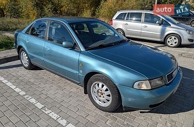 Седан Audi A4 1999 в Львові