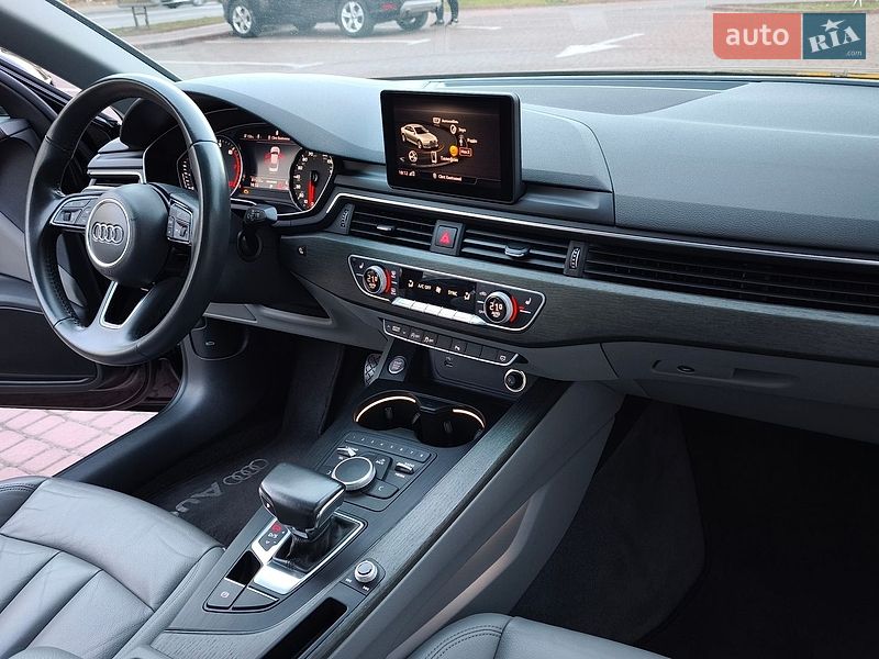 Седан Audi A4 2019 в Ивано-Франковске