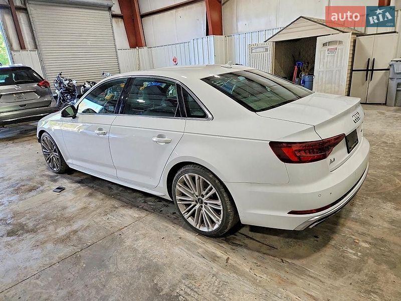 Седан Audi A4 2019 в Львове