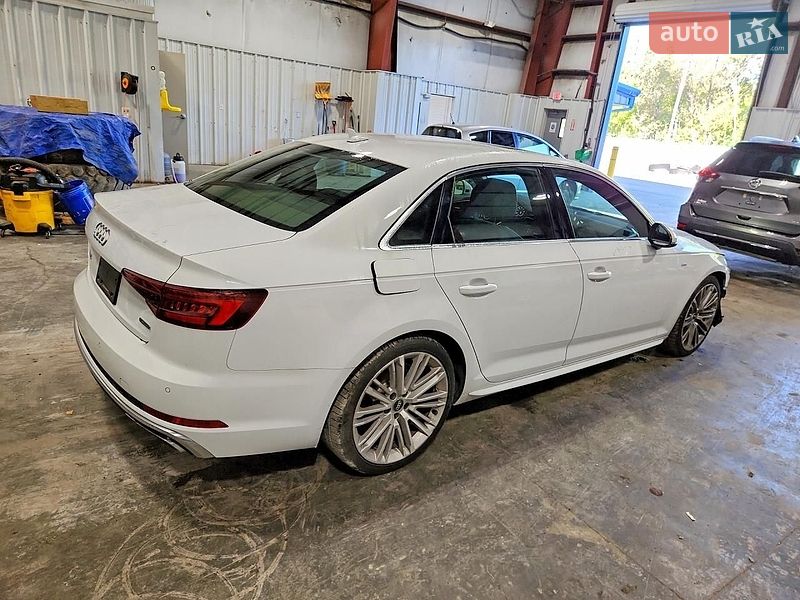 Седан Audi A4 2019 в Львове