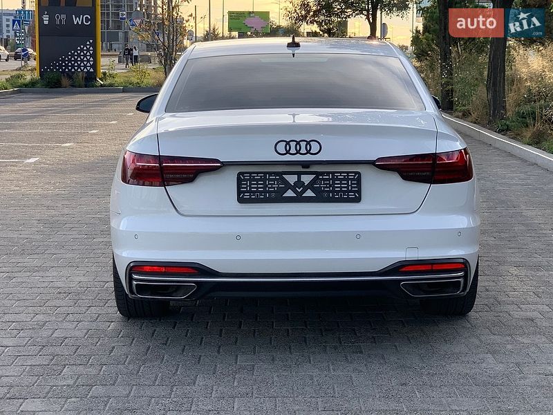 Седан Audi A4 2023 в Києві