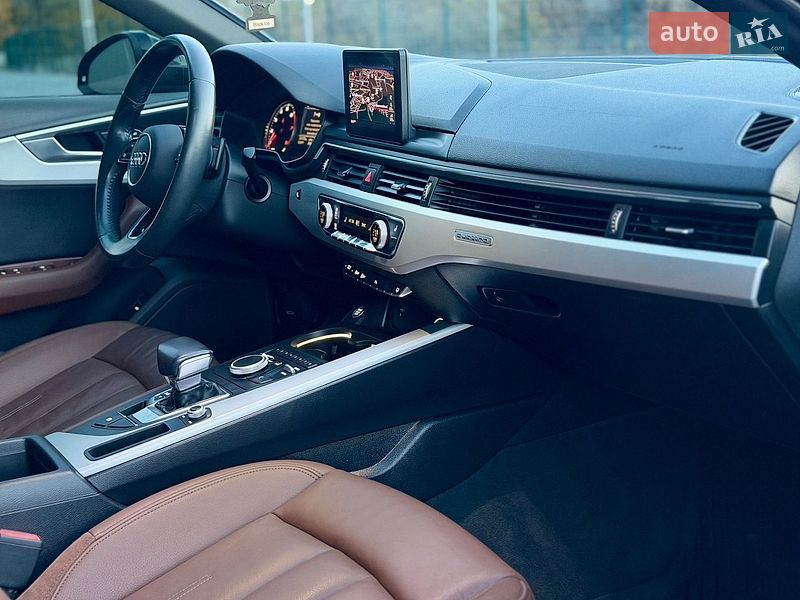 Седан Audi A4 2018 в Тернополе