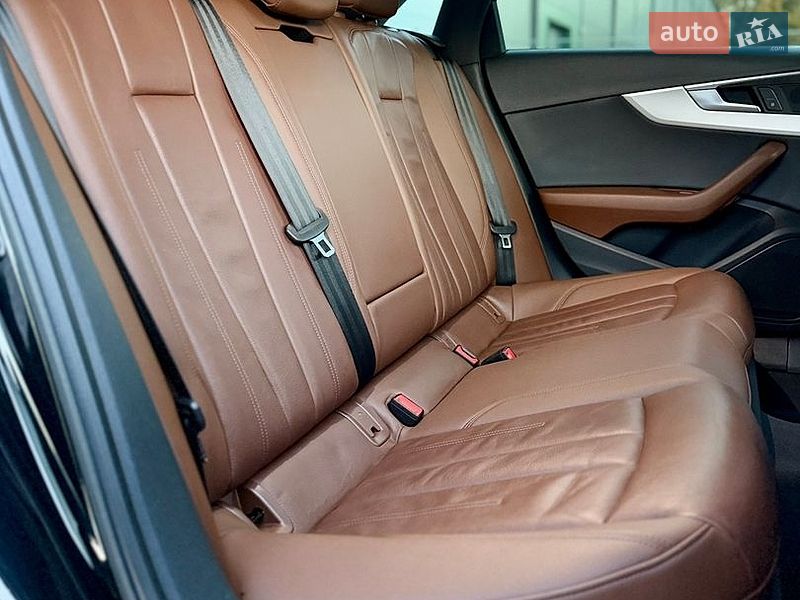 Седан Audi A4 2018 в Тернополе