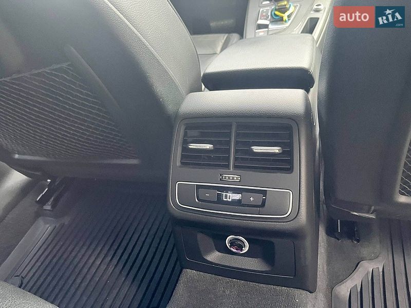 Седан Audi A4 2016 в Києві