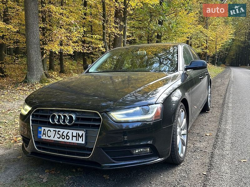 Седан Audi A4 2012 в Луцьку