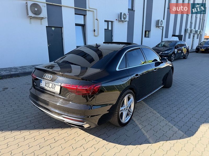 Седан Audi A4 2019 в Львове