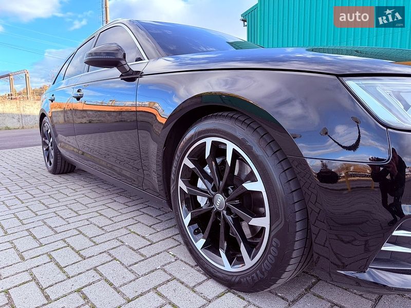 Універсал Audi A4 2018 в Мукачевому