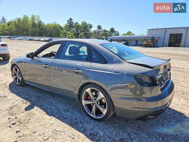 Седан Audi A4 2022 в Хмельницком