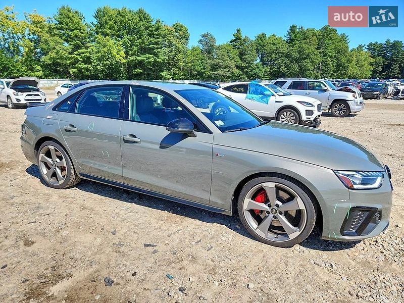Седан Audi A4 2022 в Хмельницком