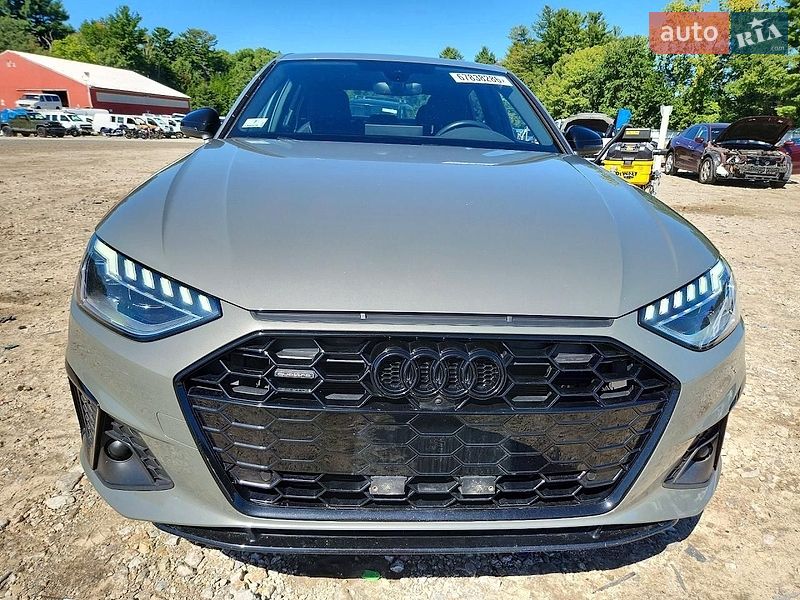 Седан Audi A4 2022 в Хмельницком