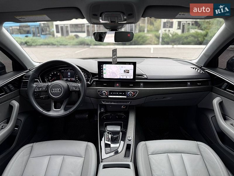 Седан Audi A4 2020 в Днепре