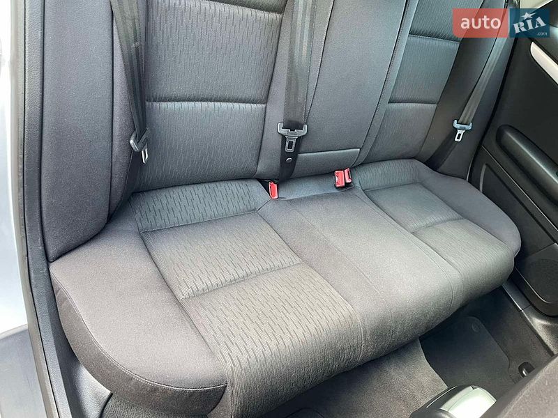 Седан Audi A4 2006 в Каменском