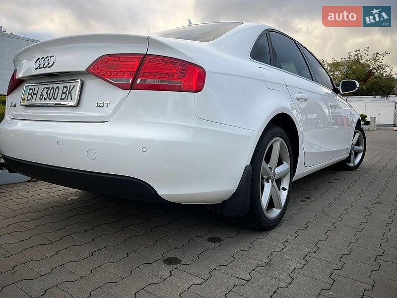 Седан Audi A4 2010 в Одесі