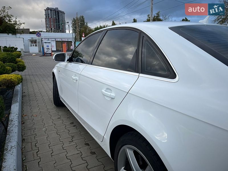 Седан Audi A4 2010 в Одесі