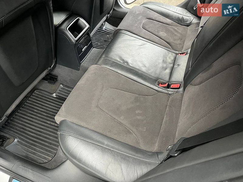 Седан Audi A4 2010 в Одесі