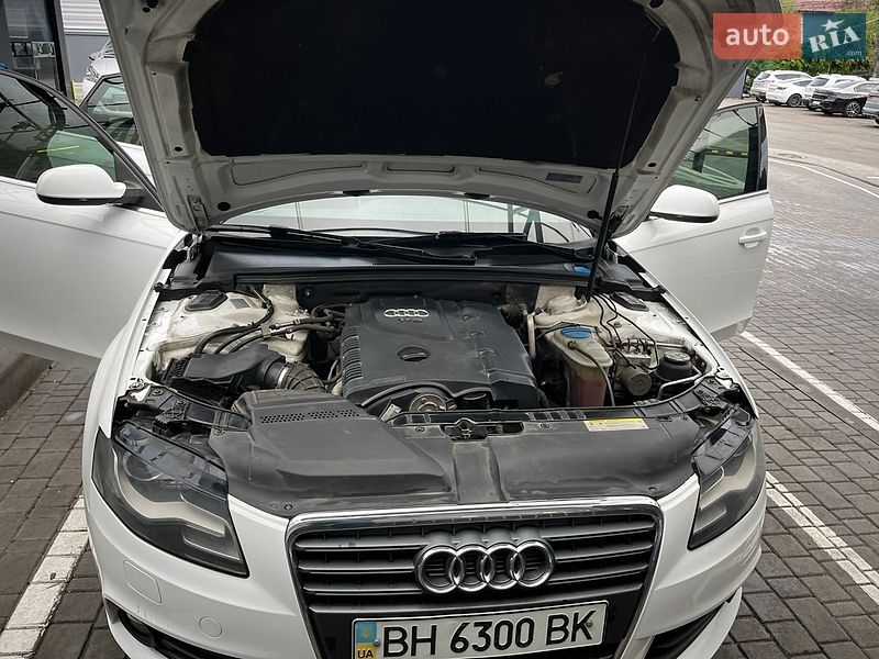 Седан Audi A4 2010 в Одесі