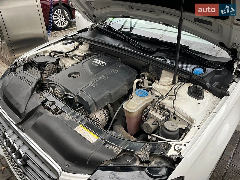 Седан Audi A4 2010 в Одесі