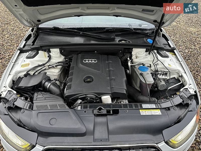 Седан Audi A4 2014 в Львове