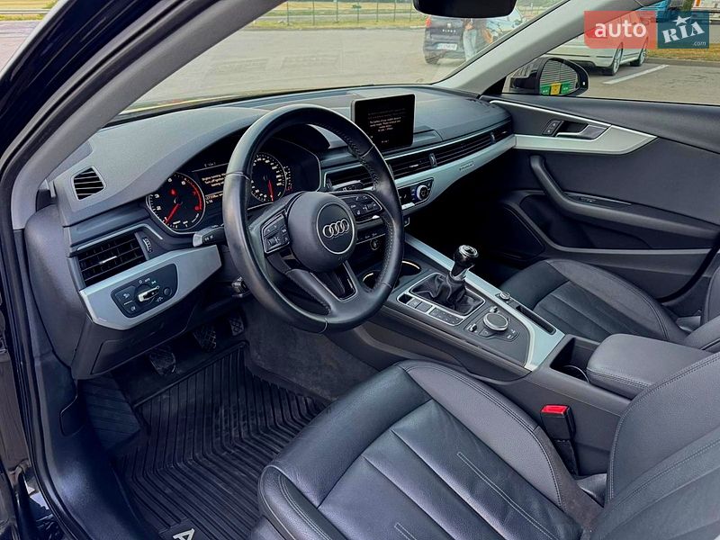 Седан Audi A4 2017 в Хмельницком