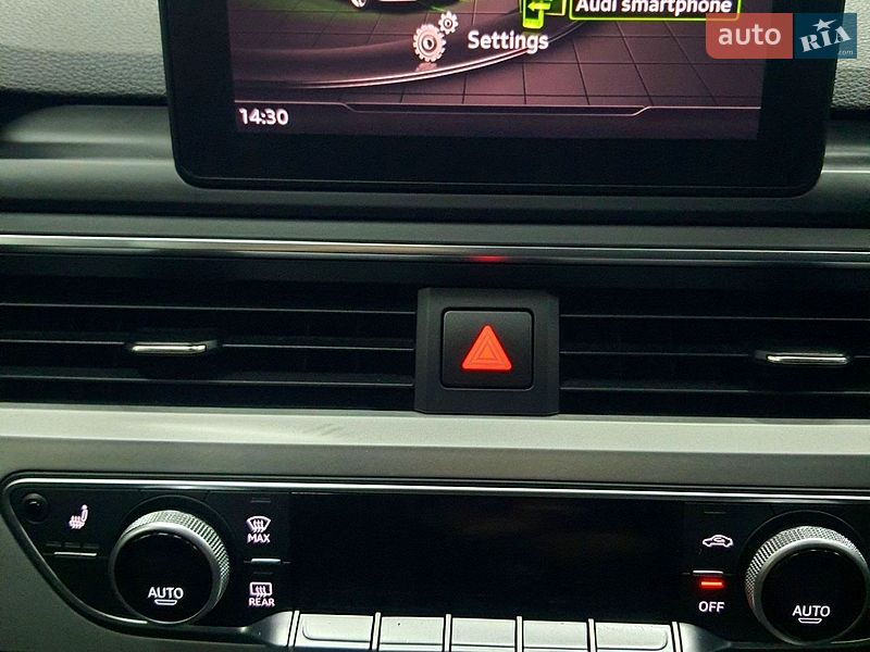 Седан Audi A4 2017 в Хмельницком