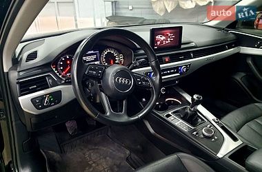 Седан Audi A4 2017 в Хмельницком
