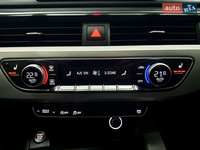 Седан Audi A4 2017 в Хмельницком