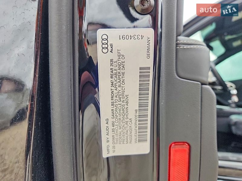 Седан Audi A4 2024 в Ровно