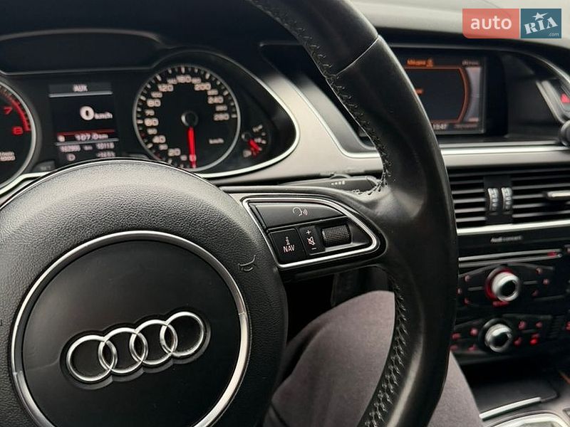 Седан Audi A4 2013 в Кам'янському