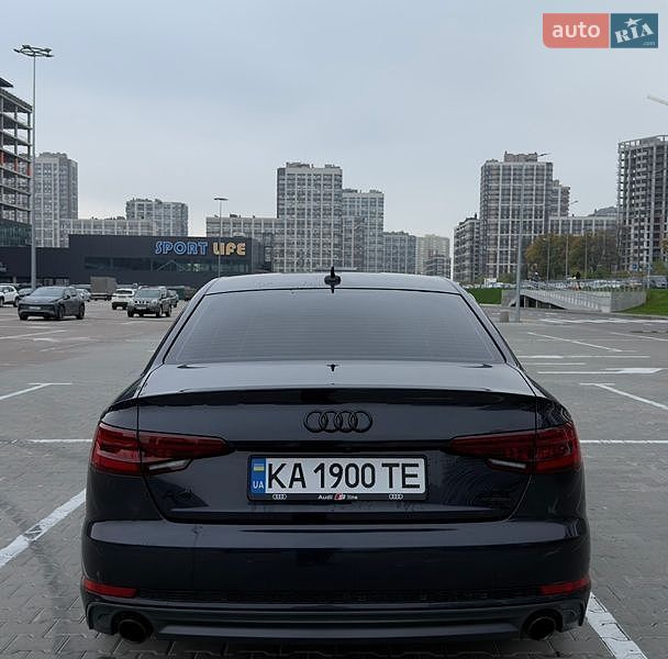 Седан Audi A4 2017 в Киеве