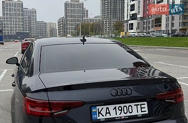 Седан Audi A4 2017 в Киеве