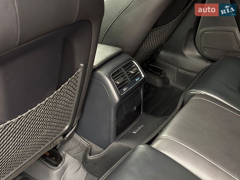 Седан Audi A4 2015 в Шептицькому