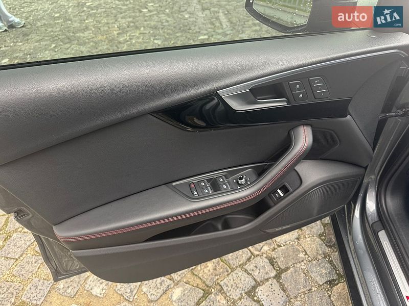 Седан Audi A4 2017 в Днепре