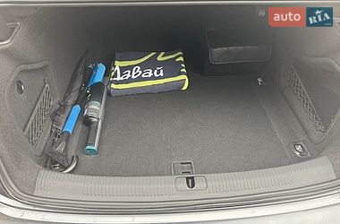 Седан Audi A4 2017 в Днепре