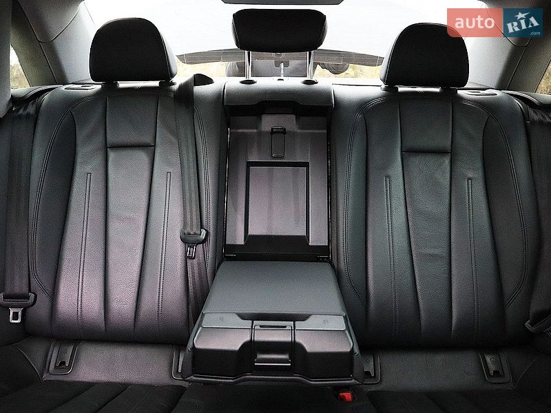 Седан Audi A4 2019 в Ізюмі