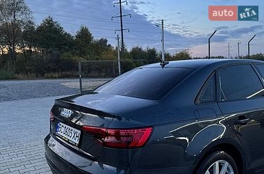 Седан Audi A4 2015 в Львове