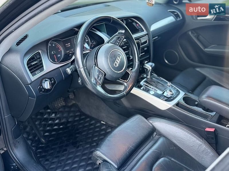 Седан Audi A4 2013 в Харькове