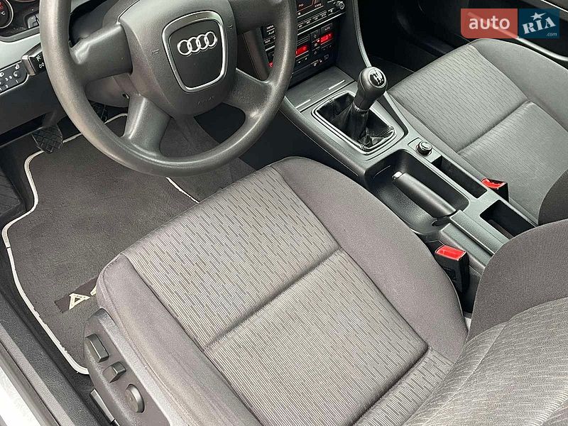 Седан Audi A4 2005 в Чернігові
